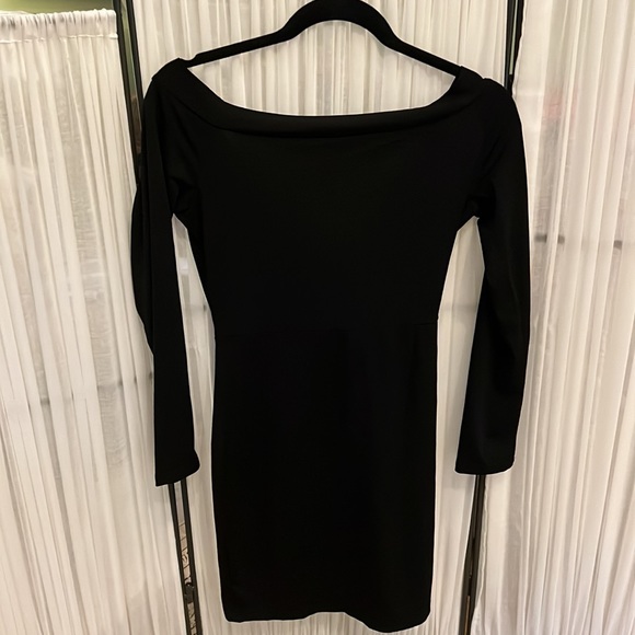 Dress - Picture 3 of 4